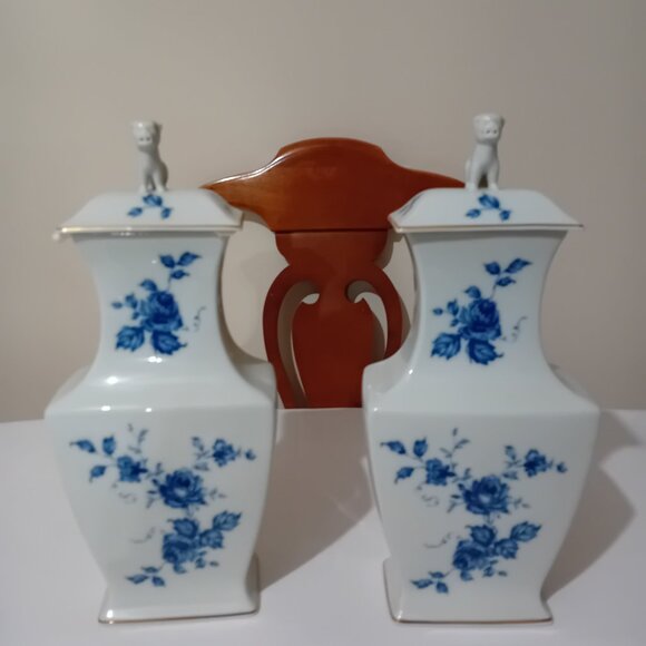Chinese Blue and White Vista Alegre Portugal Urns - Picture 15 of 15
